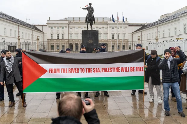 Deutschland wird denjenigen die Staatsbürgerschaft verweigern, die mit Aussagen wie „Vom Fluss bis zum Meer“ zur Zerstörung Israels aufrufen
