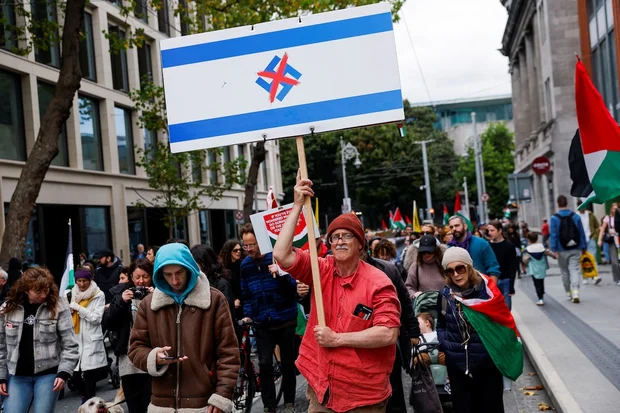 2024-10-05T133633Z_912254218_RC2DEAA9AB33_RTRMADP_3_ISRAEL-PALESTINIANS-IRELAND.jpg