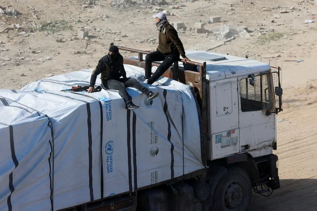 2025-01-21T115658Z_1233623833_RC2BECAQW88Q_RTRMADP_3_ISRAEL-PALESTINIANS-GAZA-CEASEFIRE_su6tj0.jpg