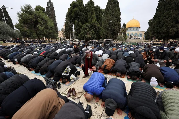 2025-03-07T104858Z_408102133_RC2A8DA1BUMN_RTRMADP_3_ISRAEL-PALESTINIANS-RAMADAN-JERUSALEM-PRAYERS.jpg