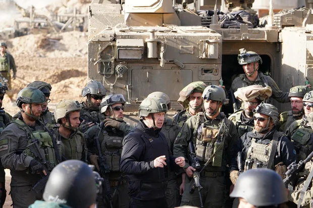 MOMENTUM : Les 2/3 des forces de combat du Hamas - plus de 20 000 terroristes - ont été neutralisés, déclare le ministre israélien de la défense.