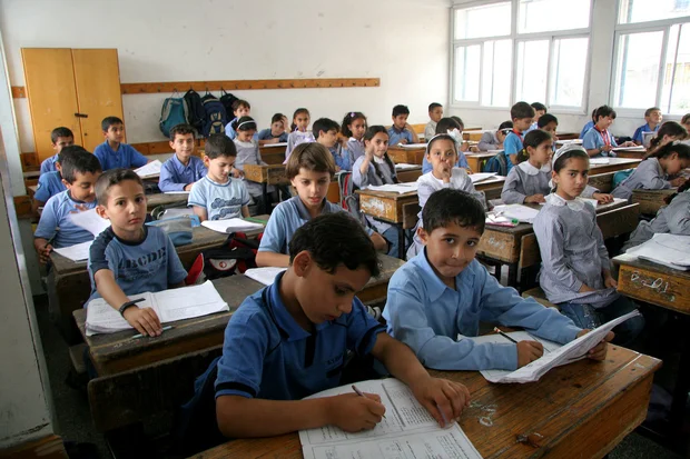 UNRWA textbooks still promote anti-Semitism, violence, Jihad despite calls to amend curriculum 