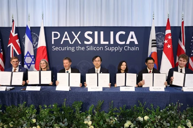 English_NEWSROOM-2025_Pax-Silica-Summit.jpg