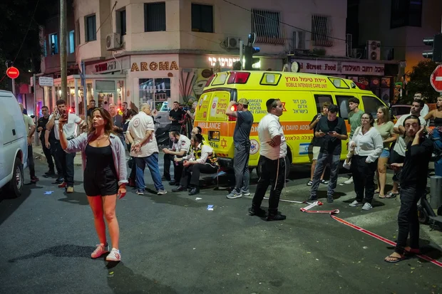 Un ataque nocturno con dron golpea Tel Aviv: 1 muerto y 8 heridos en un aparente ataque con dron desde el Yemen