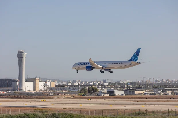 Major airlines once again suspend flights to Israel – here's the list