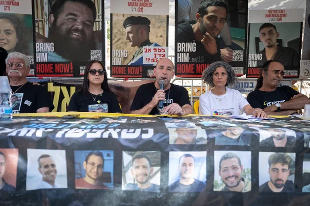 700 Tage Krieg: Hamas veröffentlicht neues Video mit Geiseln, Familien fordern Freilassung ihrer Angehörigen, IDF bereitet Angriff vor