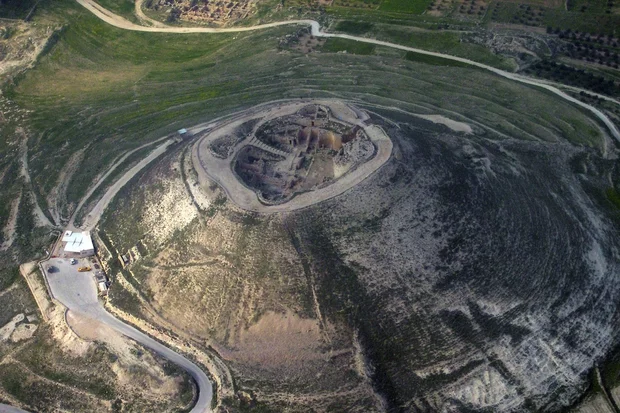 Herodium_from_above_2.jpg