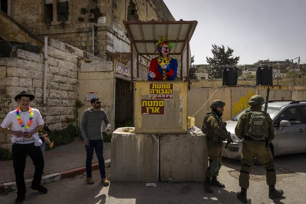 Purim_Hebron.jpg