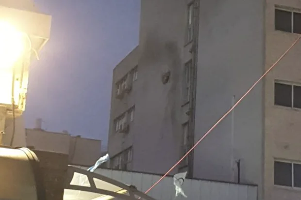 Dutzende von Raketen in mehreren Salven über das Wochenende auf den Norden Israels abgefeuert