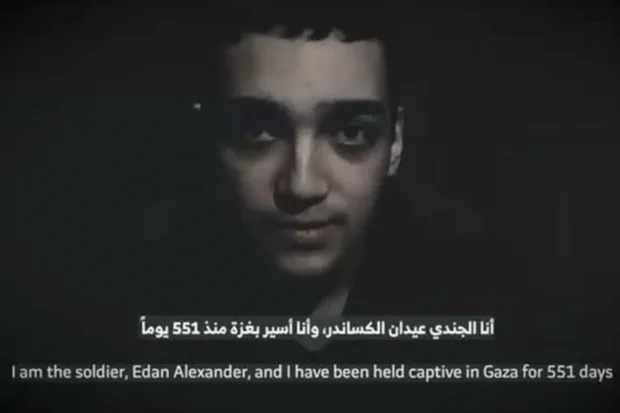 Sinal de vida: Hamas publica vídeo do refém Americano- Israelense Edan Alexander após 554 dias em cativeiro
