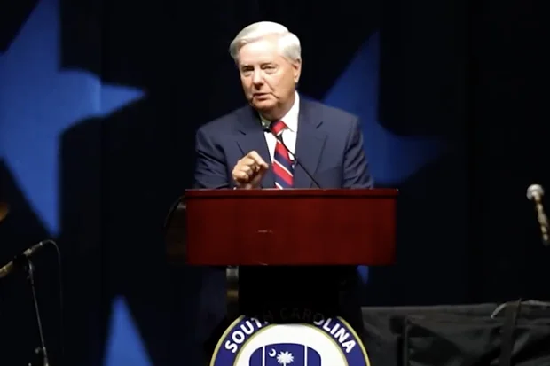 “Se os Estados Unidos abandonarem Israel, Deus nos abandonará”, afirma o senador norte-americano Graham aos seus colegas republicanos.