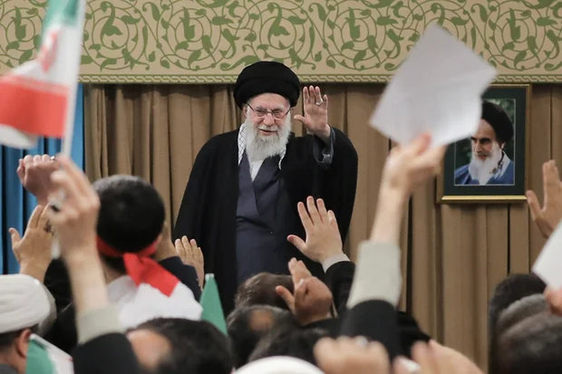 Strike against Khamenei would be 'all-out war on Iranian nation,' warns Pezeshkian as latest estimate says regime killed 16,500 protesters