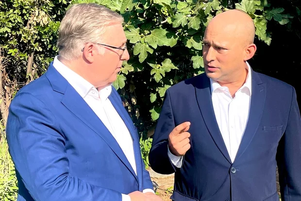 I sat down with former Israeli PM Naftali Bennett for two hours – why is he soaring in the polls, building a new party, and blasting Netanyahu?