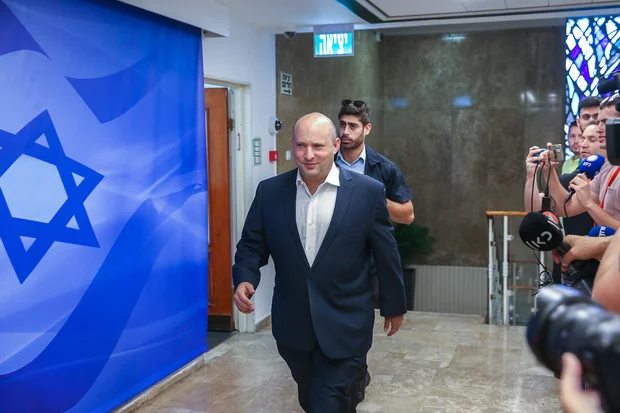 Former Israeli PM Bennett vows political comeback, calls on Jews in US to continue supporting Israel
