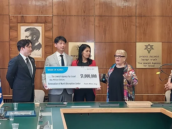Korean Christians donate more than $1 million to Jewish Agency to help immigration and absorption