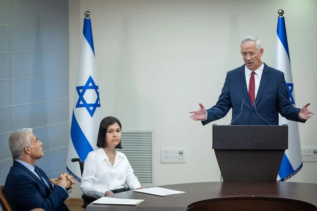 Gantz and Lapid to stop negotiations until Judicial Selection Committee complete