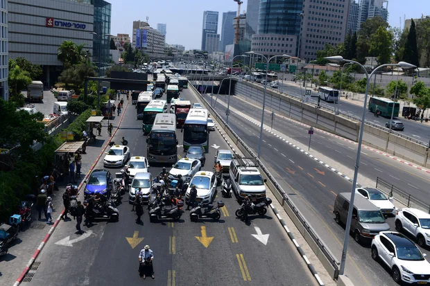 Handicap organizations renew protests across the country, block major highways, 'There will be no more compromises'
