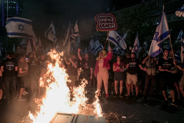 Former Israeli PM Olmert warns ‘we are going into civil war now’
