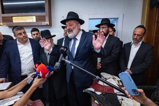 With Shas Party also set to leave coalition, Haredi parties are blaming Likud MK Edelstein for destroying the gov’t