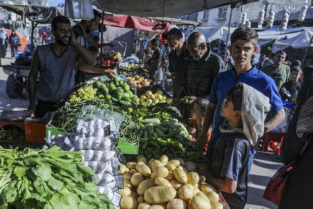 Gaza’s post-war economy: Ceasefire brings lower prices, sees increase in black market trading