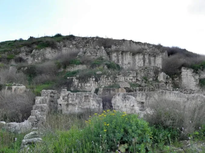 Remains of fortifications from Jewish to Hellenistic Period 9th – 1st Century BCE Tel Maresha Photo: Talia Good