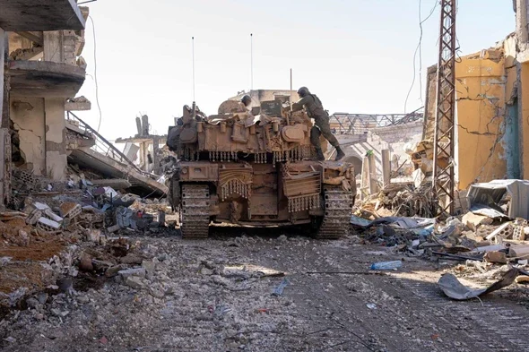 IDF tank and soldiers deployed in southern Lebanon during the first phase of the ceasefire (Photo: IDF).