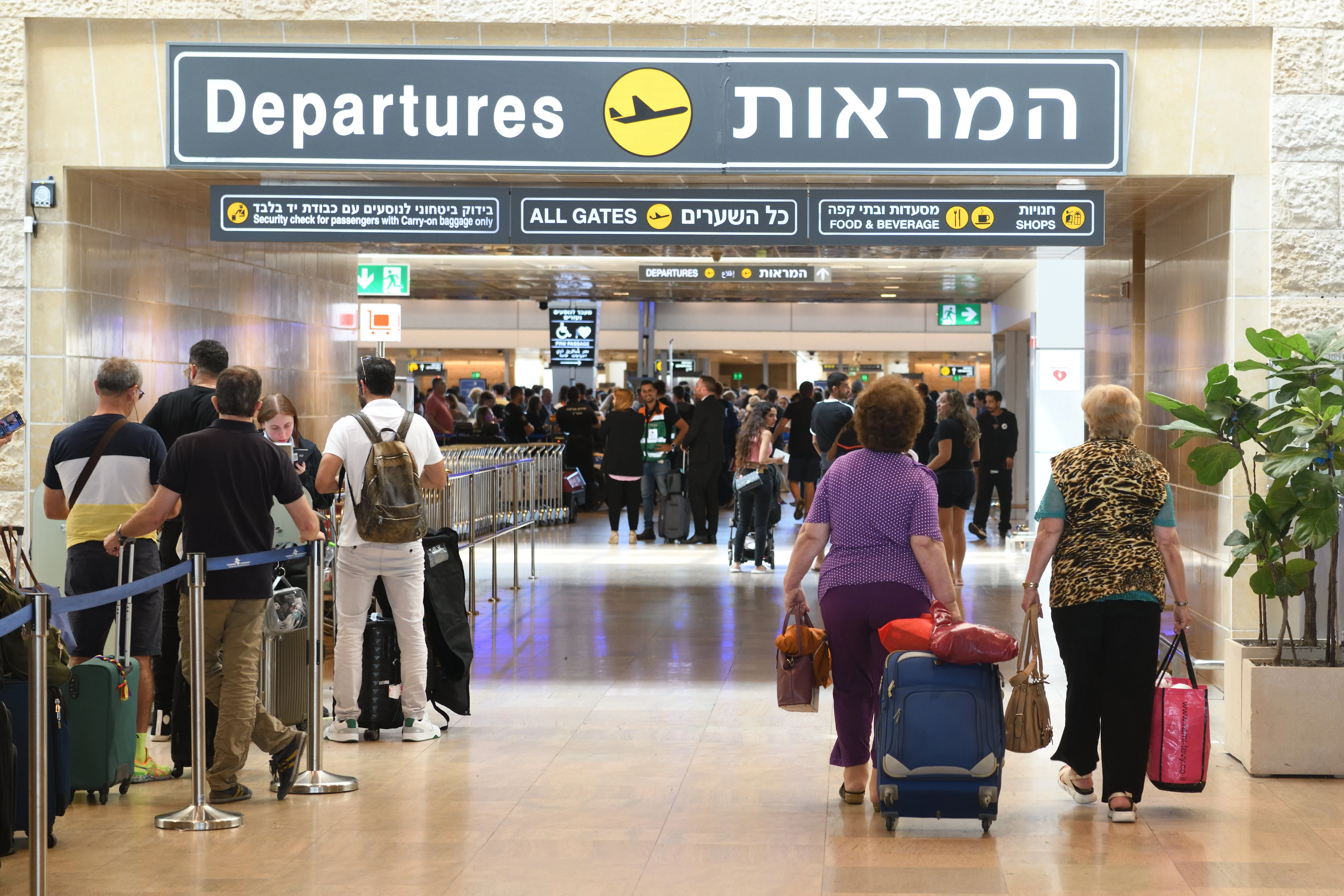Departure area at Ben Gurion International Airport, June 6, 2022. (Photo: Gili Yaari/Flash90)