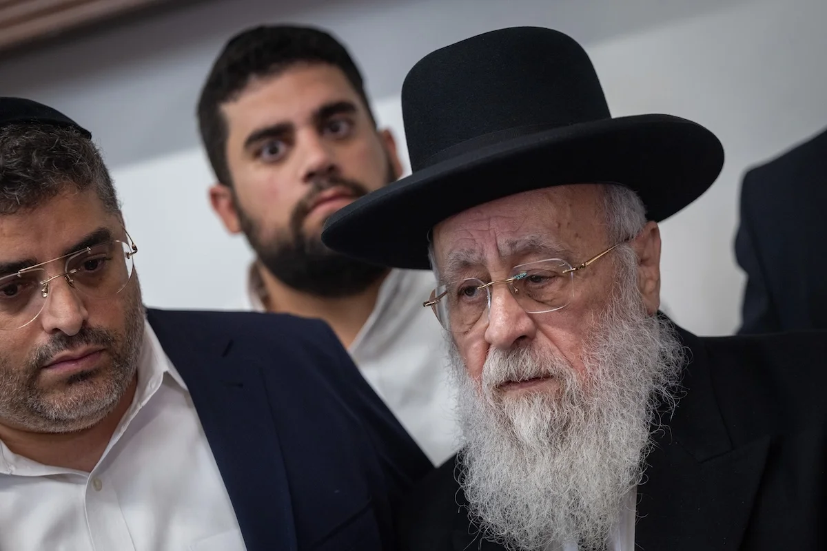 Shas spiritual leader Rabbi Yitzhak Yosef visits the scene of suspected arson and vandalism