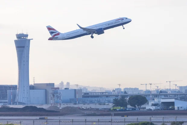 As companhias aéreas internacionais hesitam em retomar as rotas para Israel em meio a uma situação de segurança instável.