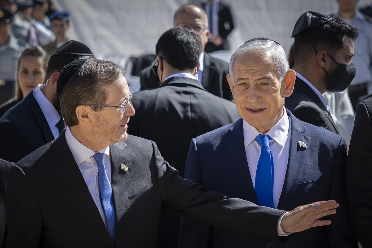 Netanyahu Herzog attend a ceremony marking Holocaust Remembrance Day