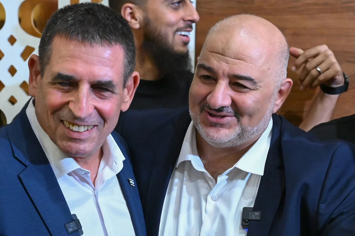 Head of Ra'am Mansour Abbas holds a joint press conference with new party member Yoav Segalovich
