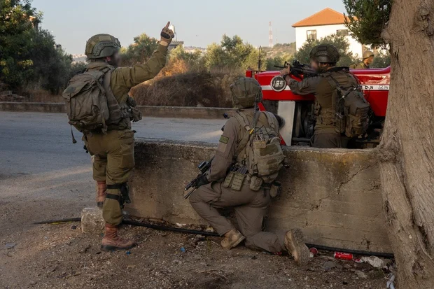 Israeli soldiers during a counter-terrorism op in Judea and Samaria, Oct. 24, 2026. (Photo: IDF)