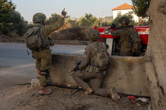 Israeli soldiers during a counter-terrorism op in Judea and Samaria, Oct. 24, 2026