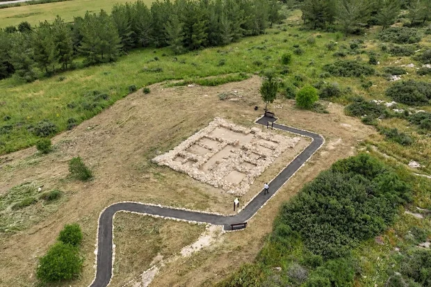 Restaurierte Festung aus biblischer Zeit wird im israelischen Guvrin-Wald für Besucher geöffnet