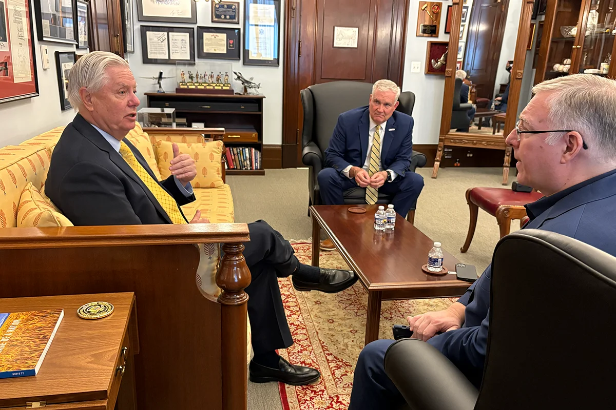 Joel C. Rosenberg interviews U.S. Senator Lindsey Graham. (Credit: All Israel News staff)