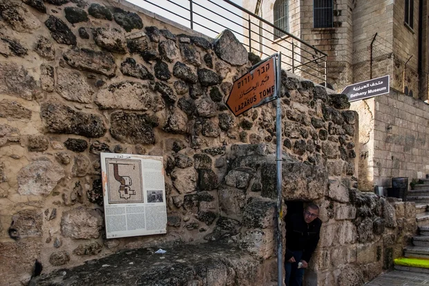 Tomb of Lazarus adjacent to the church on the site of the home of Mary, Martha and Lazarus in Bethany, Israel (Photo: Shutterstock)