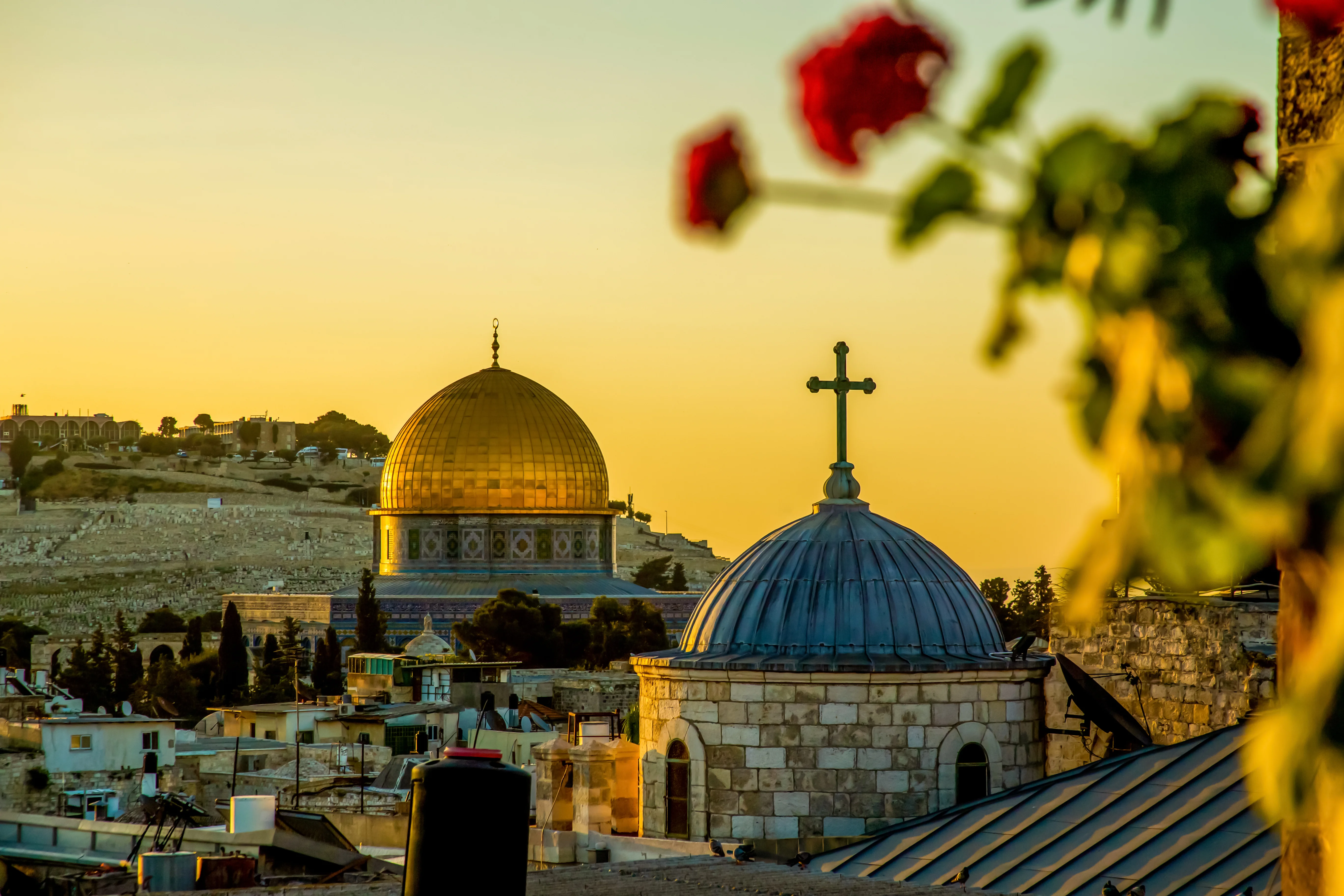 The dome of a Christian church and the Dome of the Rock in Jerusalem. (Shutterstock)