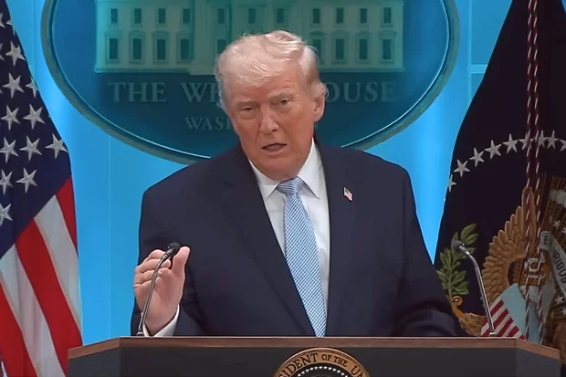 O TEMPO ESTÁ SE ESGOTANDO: Trump dá a Teerã até às 20h (horário do leste dos EUA) de hoje – eles chegarão a um acordo ou os EUA bombardearão o Irã “de volta à Idade da Pedra”?